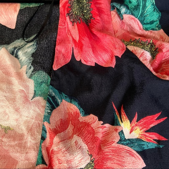 Zara Floral power cover up. Vest Size M - Picture 10 of 16